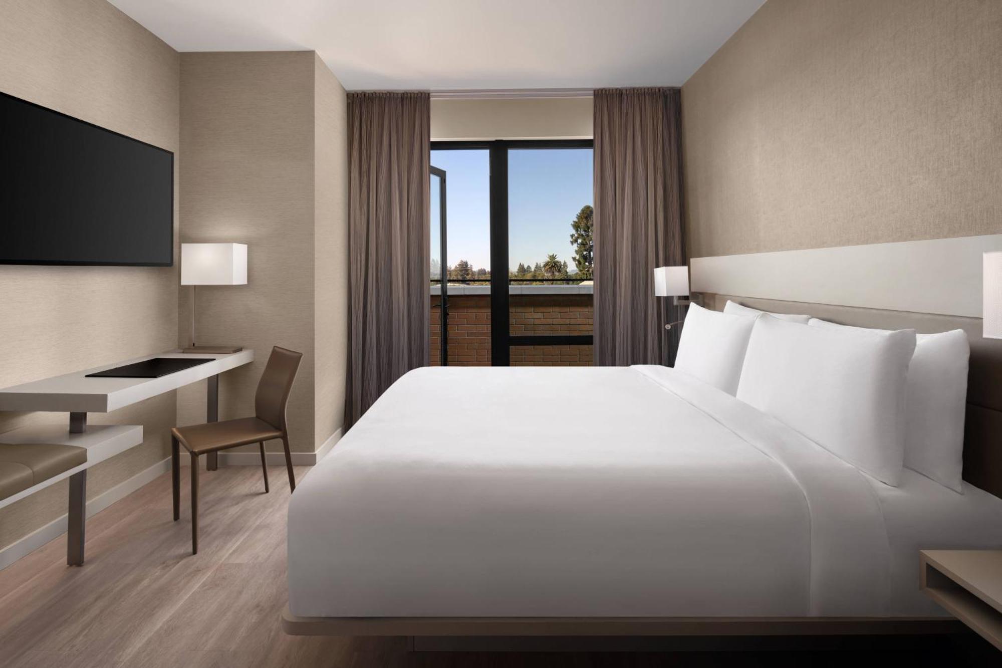 Ac Hotel By Marriott Santa Rosa Sonoma Wine Country Exterior photo