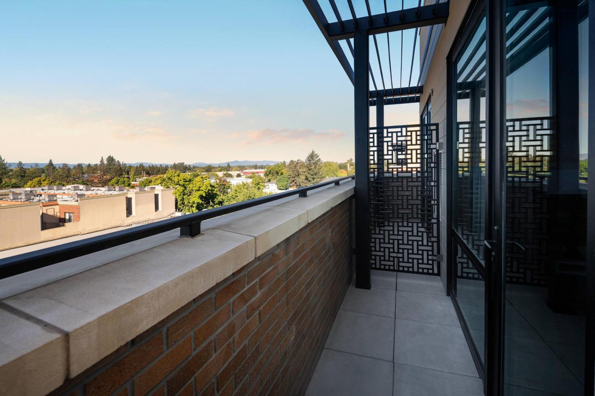 Ac Hotel By Marriott Santa Rosa Sonoma Wine Country Exterior photo