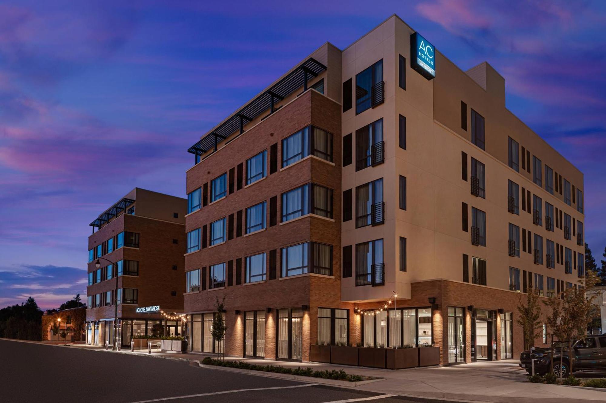 Ac Hotel By Marriott Santa Rosa Sonoma Wine Country Exterior photo